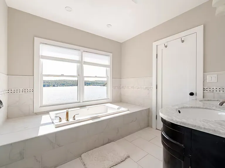 307 Lakeside Blvd — Photo 18