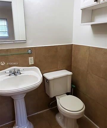 5th image of 1053 Michigan Ave APT 6