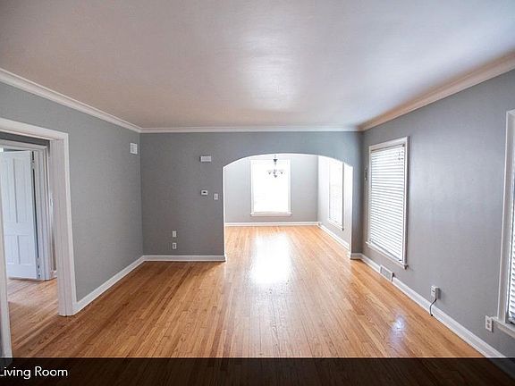 2nd image of 2610 E Capitol Dr