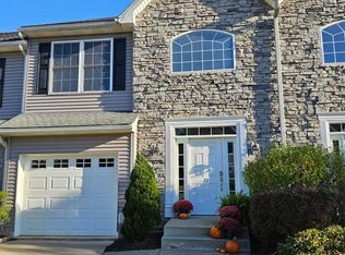 22 Marina Dr, Harveys Lake, PA 18618