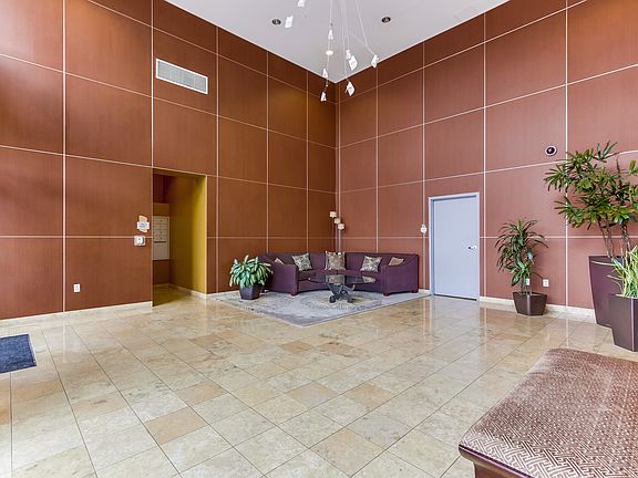 5th image of 475 Redwood St #1204