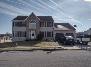 13 Shelly Dr, Sinking Spring, PA 19608