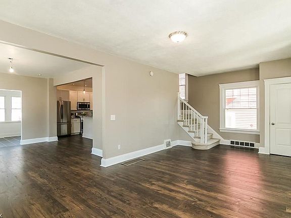 4th image of 1538 Lakewood Ave