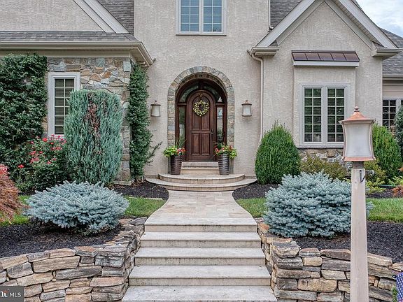 3rd image of 361 Addison Pl