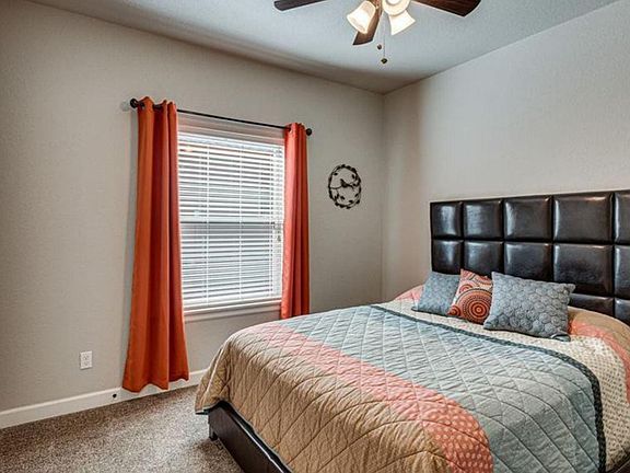 3rd image of 1121 Ptarmigan Dr