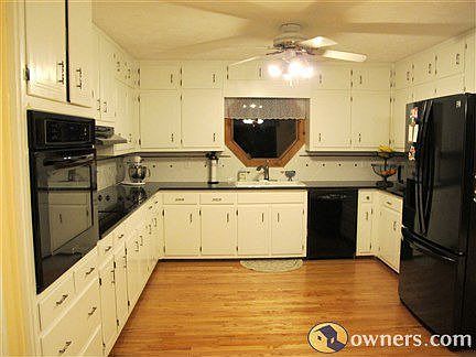 Kitchen - updated countertops and appliancess