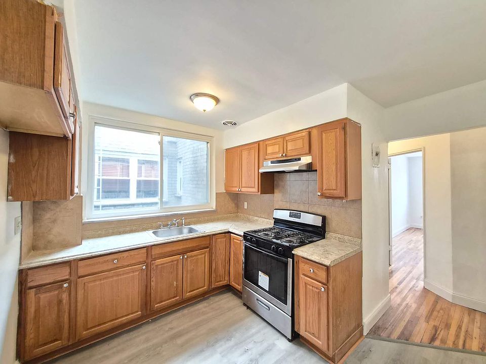 1st image of 160 28th Ave #3A