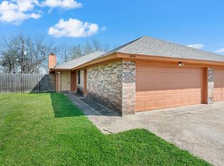 6630 Parkview Dr, North Richland Hills, TX 76182