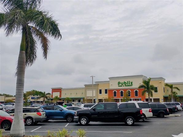 saint-petersburg-florida-46966603 picture