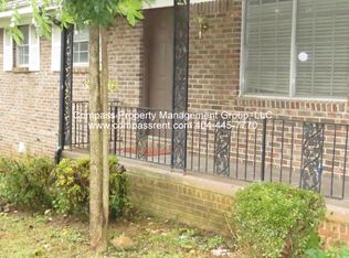 896 Parkstone Dr, Stone Mountain, GA 30083