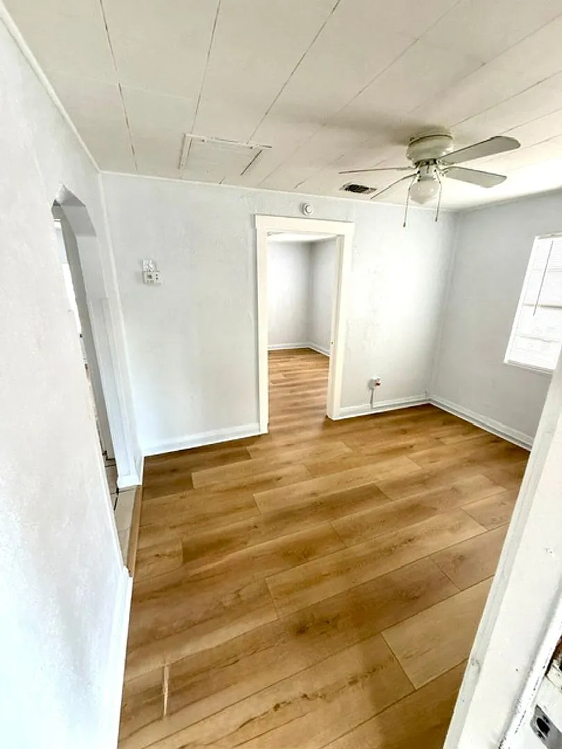 3317 W Pine Street — Photo 4
