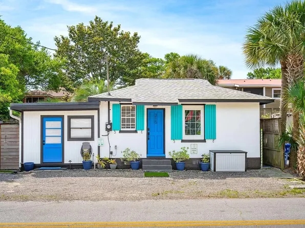 215 E Erie Ave, Folly Beach, SC 29439