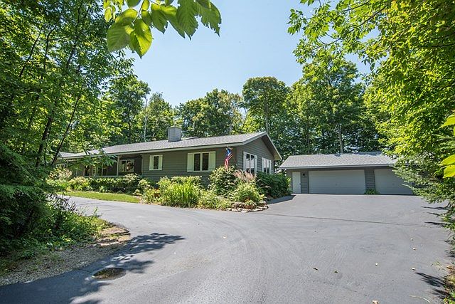 1st image of 10665 Westwood Dr