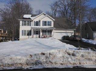 602 Gordon Ln, Tobyhanna, PA 18466