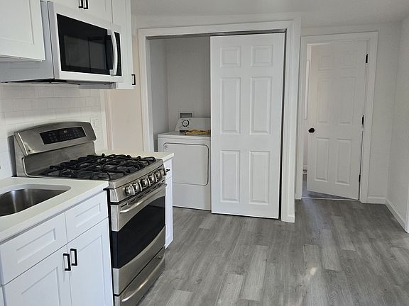 3rd image of 2312 Auburn Ave