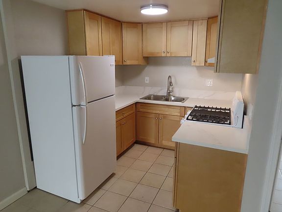 4th image of 4324 51st St #2