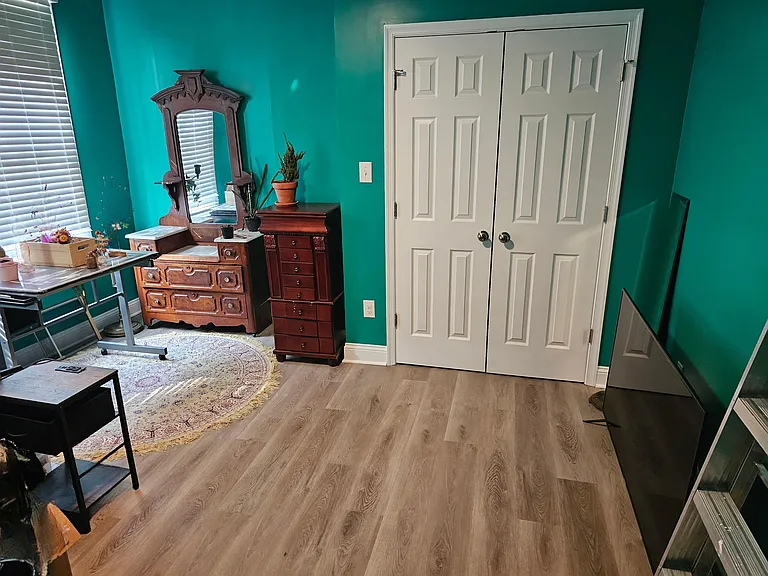 1812 Edwards Ave — Photo 2