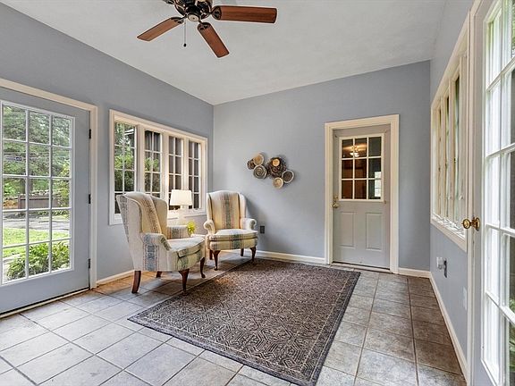 4th image of 323 Old Westford Rd