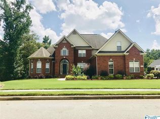 207 River Walk Trl, New Market, AL 35761
