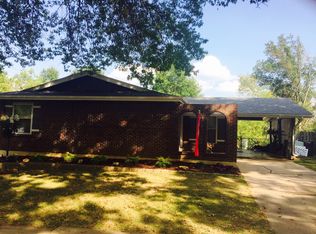 539 Golfwood Dr, Ballwin, MO 63021