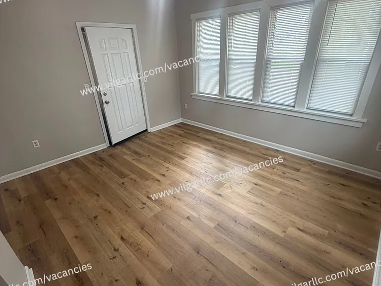 4611 Pine Ave — Photo 7