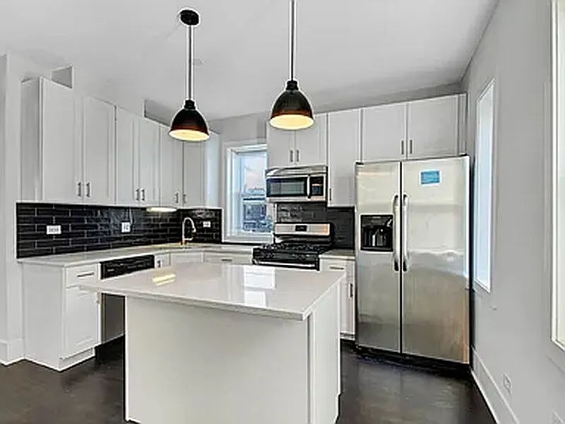 Building Photo - 1724 W 21st St #2R