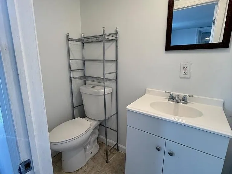 540 Marshall St — Photo 9