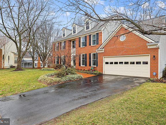 2nd image of 1407 Rainbow Ct