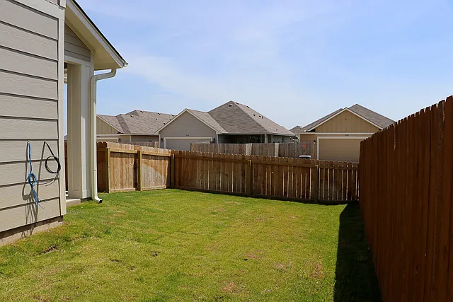 720 Westfield Blvd — Photo 24