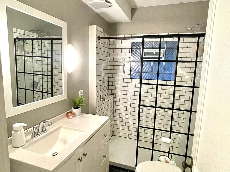 2nd floor bathroom