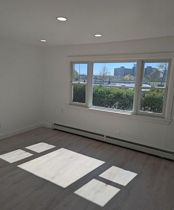4th image of 3133 Dwight Ave