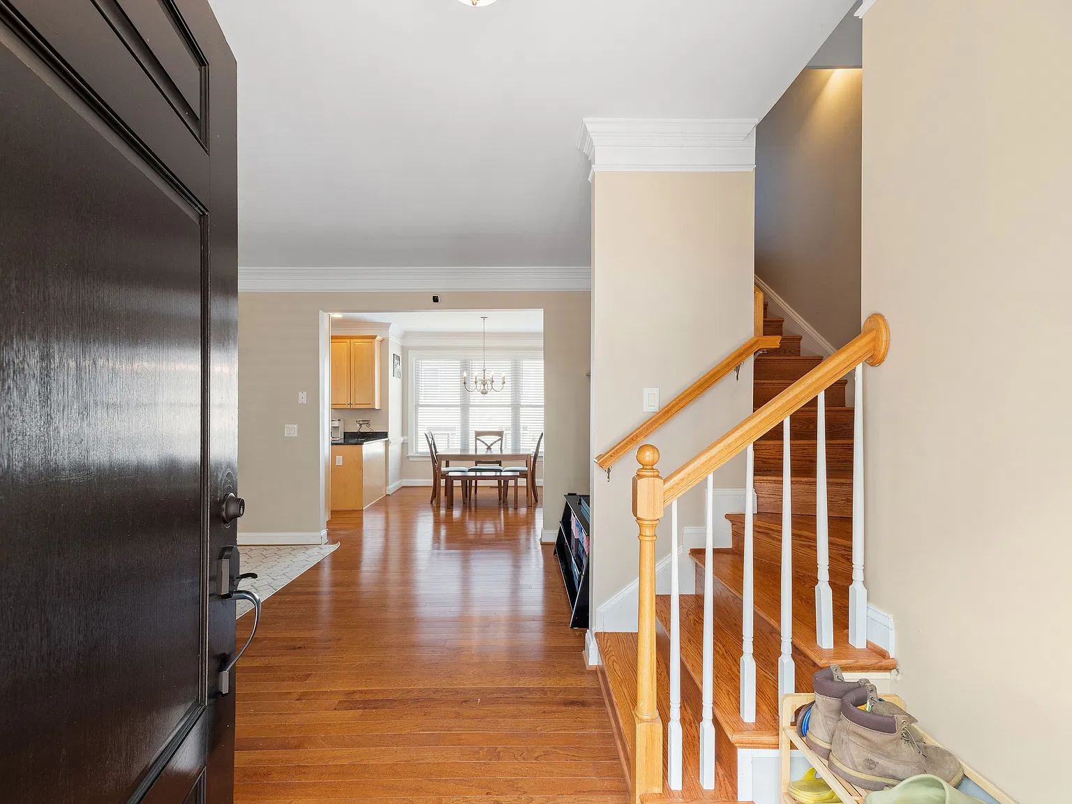 4 bed, 2238 sqft, $2,800 — Photo 3
