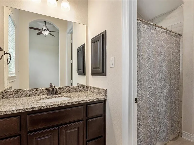 23034 Creek Park Dr — Photo 33