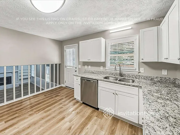 902 Laurel Ct — Photo 11
