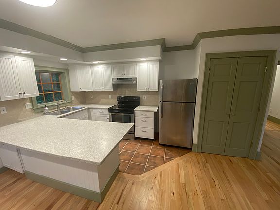 Kitchen from entry