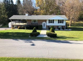 205 W Mountain View Ave, Bluefield, VA 24605