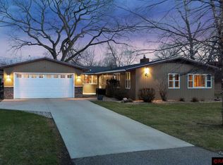 61 Skyline Dr, Skyline, MN 56001