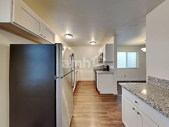 4th image of 16961 SW Cashew Way