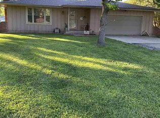 2531 SE Alexander Dr, Topeka, KS 66605