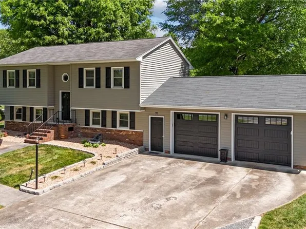 3901 E Old Us Highway 421, Yadkinville, NC 27055