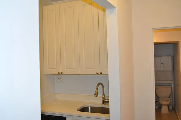 Rented by Sky Management | media 37