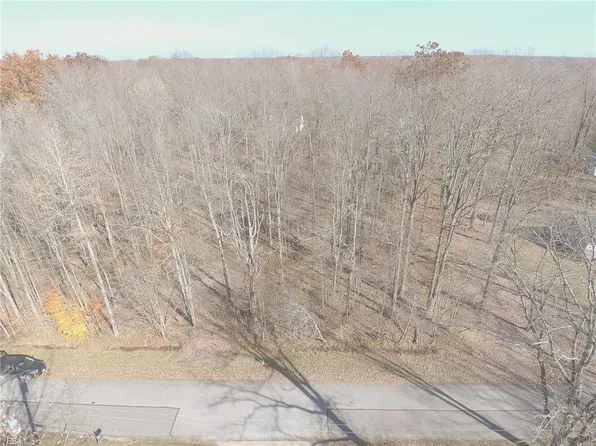 Oriole Dr, Rock Creek, OH 44084