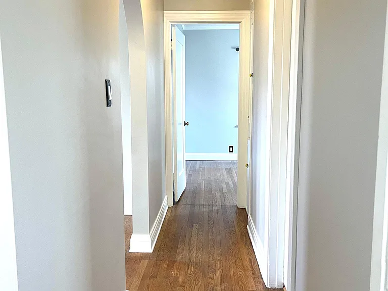 1016 E 36th St — Photo 16