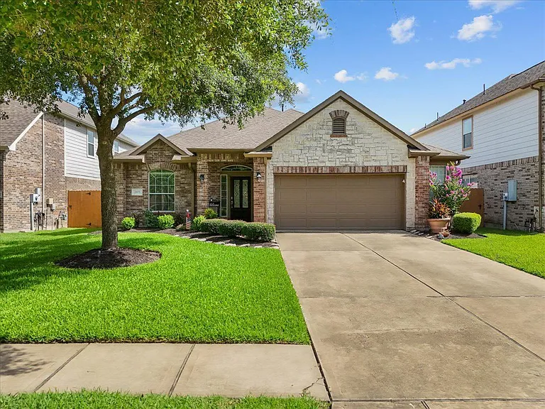 2875 Torano Cir — Photo 4