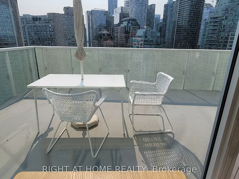 15 Queens Quay E #2404 — Photo 7