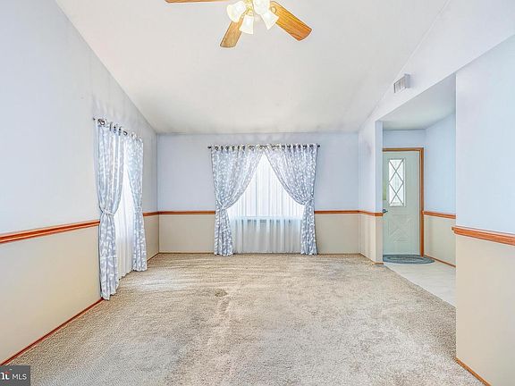 4th image of 312 Royal Ave