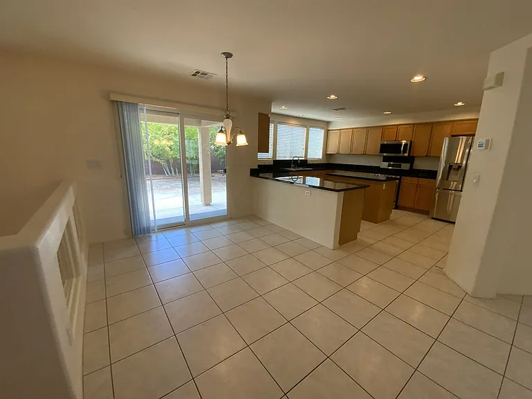 1001 Pleasing Plateau St — Photo 11