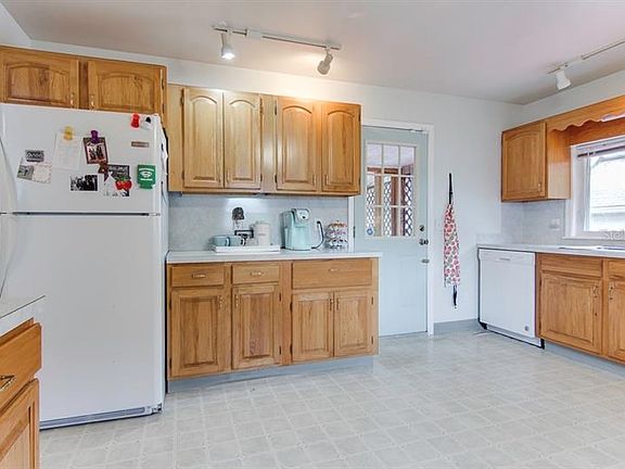 4th image of 501 N Thomas St