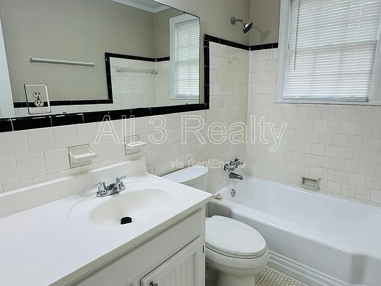 301 Bradley Dr — Photo 16