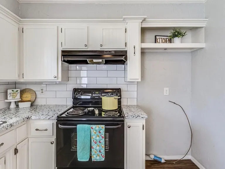 628 Sunset Dr — Photo 9